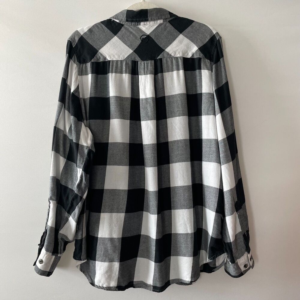 Magellan Outdoors Women’s 1X Black White Buffalo Plaid Button Up Shirt - Picture 2 of 8